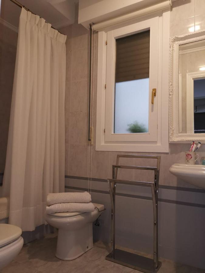 Habitacion Con Bano Privado En Bilbao Exterior foto