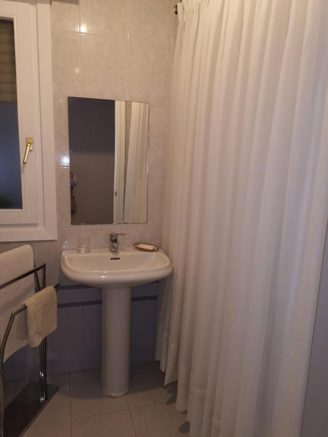 Habitacion Con Bano Privado En Bilbao Exterior foto
